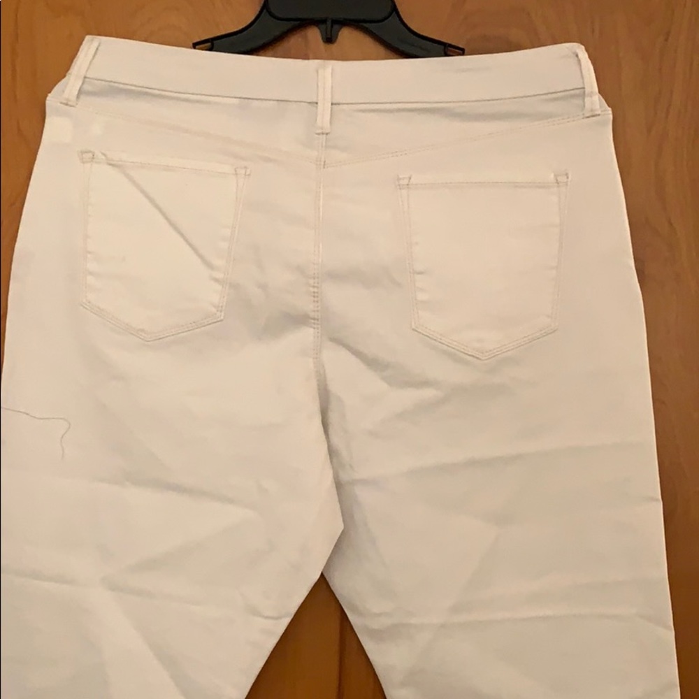 Ladies capris - Picture 5 of 7